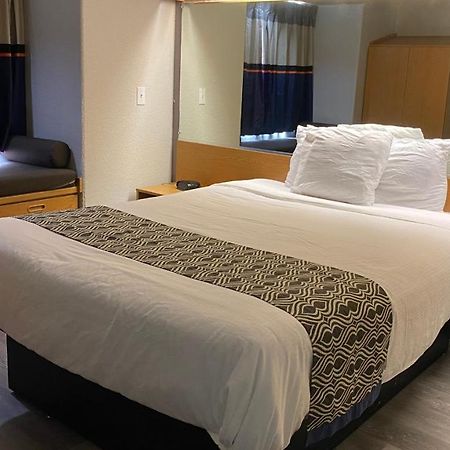 Microtel Inn & Suites By Wyndham Ardmore Ngoại thất bức ảnh