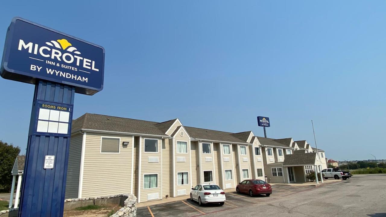 Microtel Inn & Suites By Wyndham Ardmore Ngoại thất bức ảnh