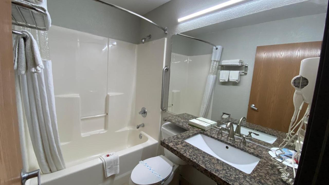 Microtel Inn & Suites By Wyndham Ardmore Ngoại thất bức ảnh