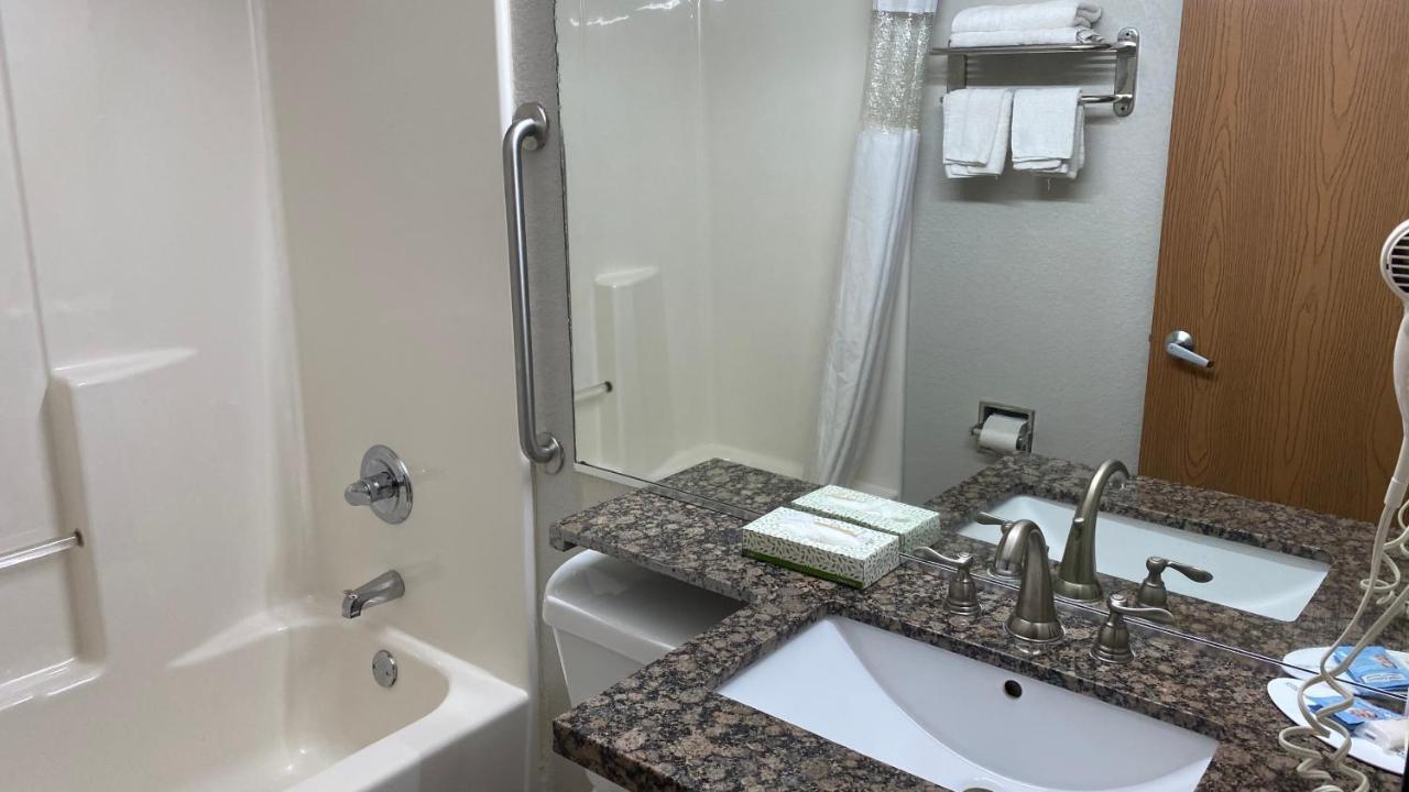Microtel Inn & Suites By Wyndham Ardmore Ngoại thất bức ảnh