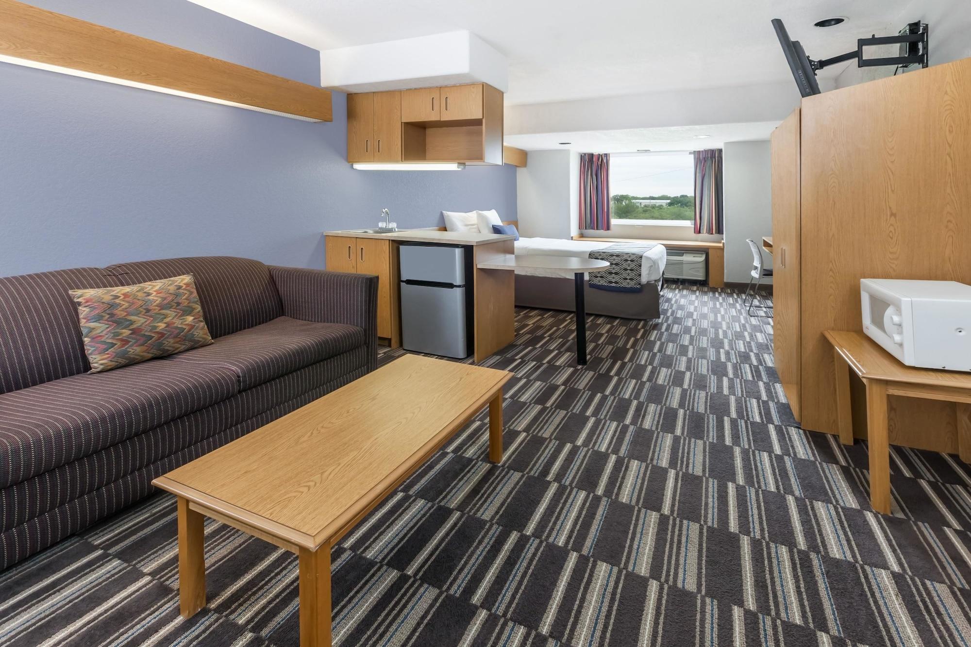 Microtel Inn & Suites By Wyndham Ardmore Ngoại thất bức ảnh