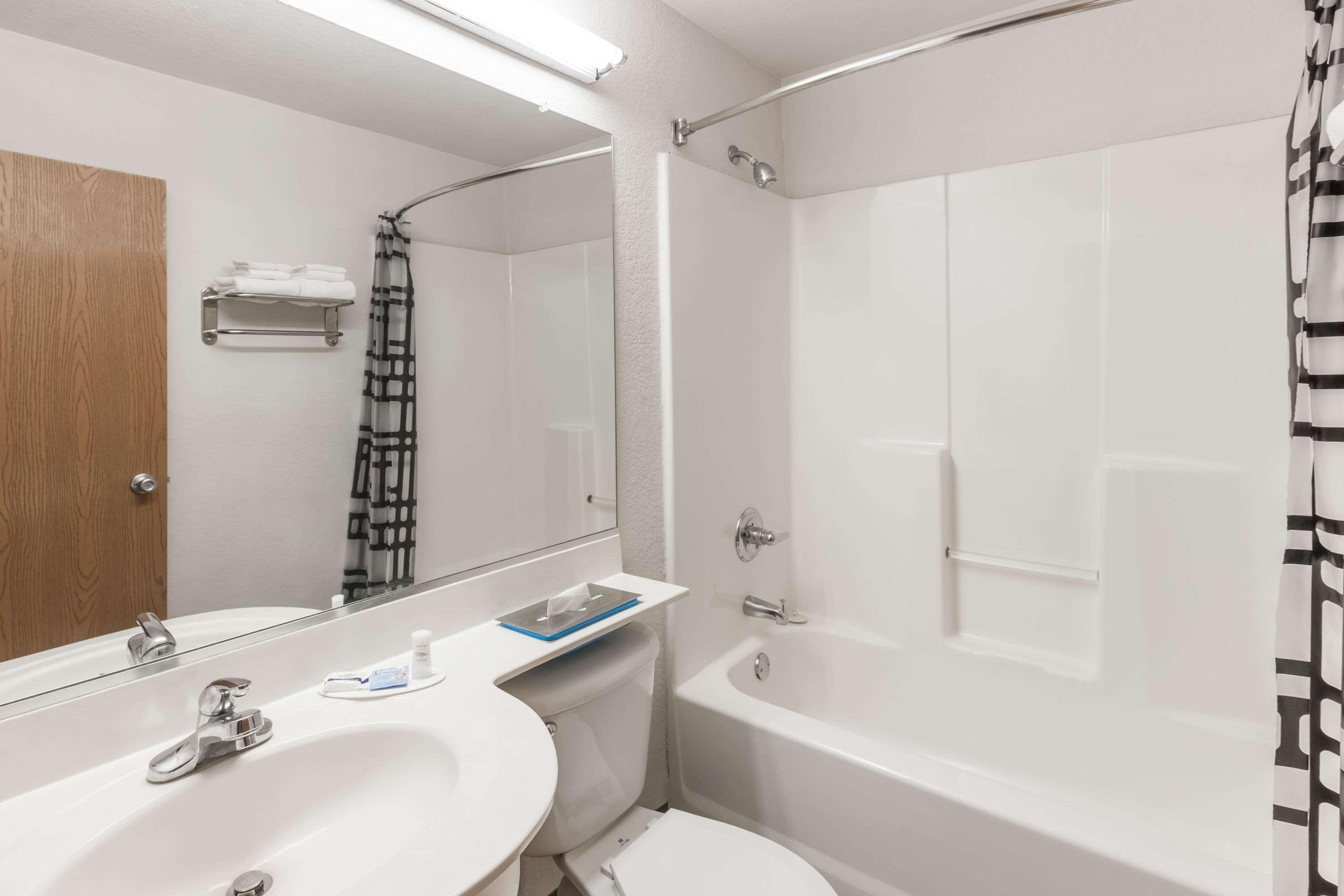 Microtel Inn & Suites By Wyndham Ardmore Ngoại thất bức ảnh