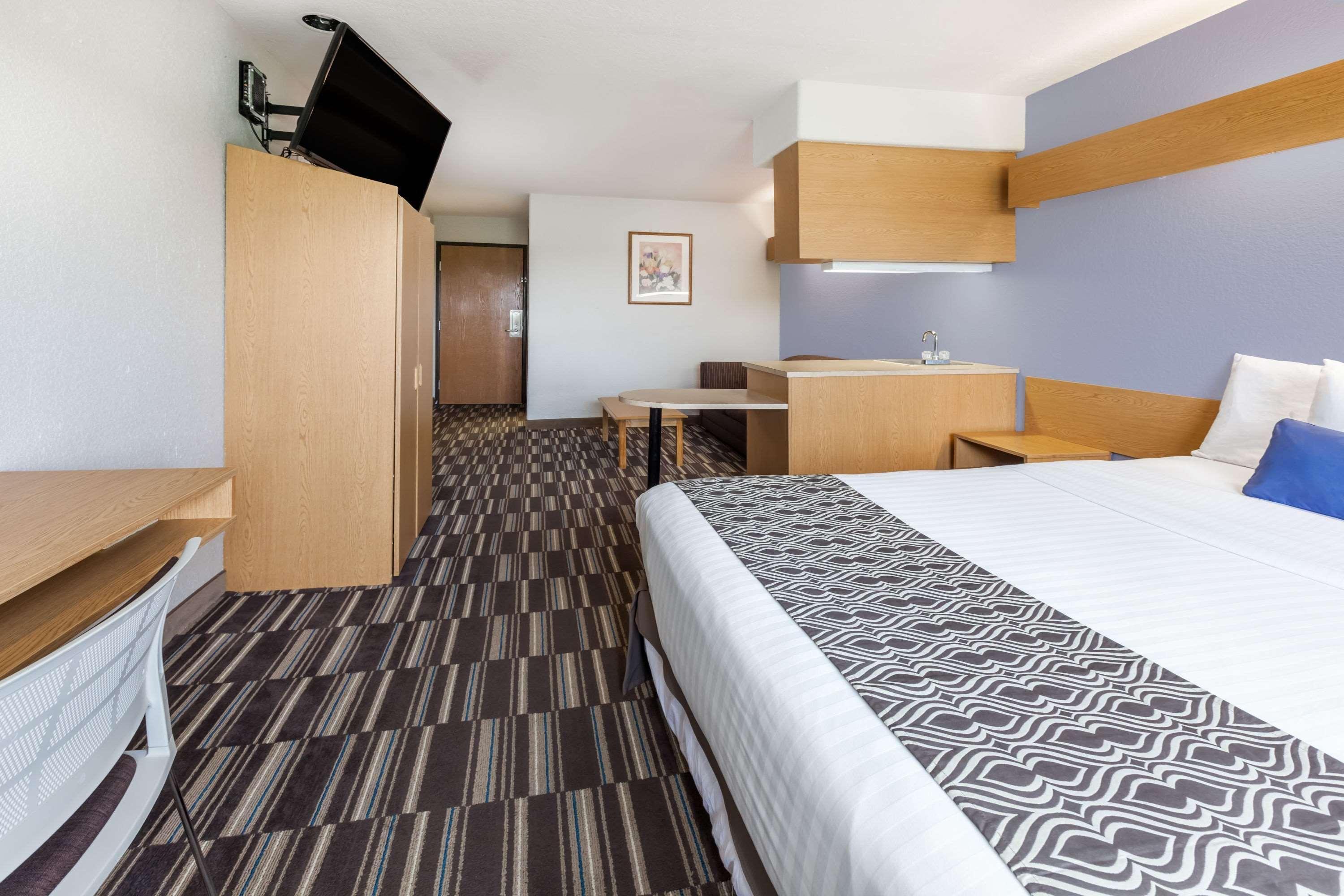 Microtel Inn & Suites By Wyndham Ardmore Ngoại thất bức ảnh