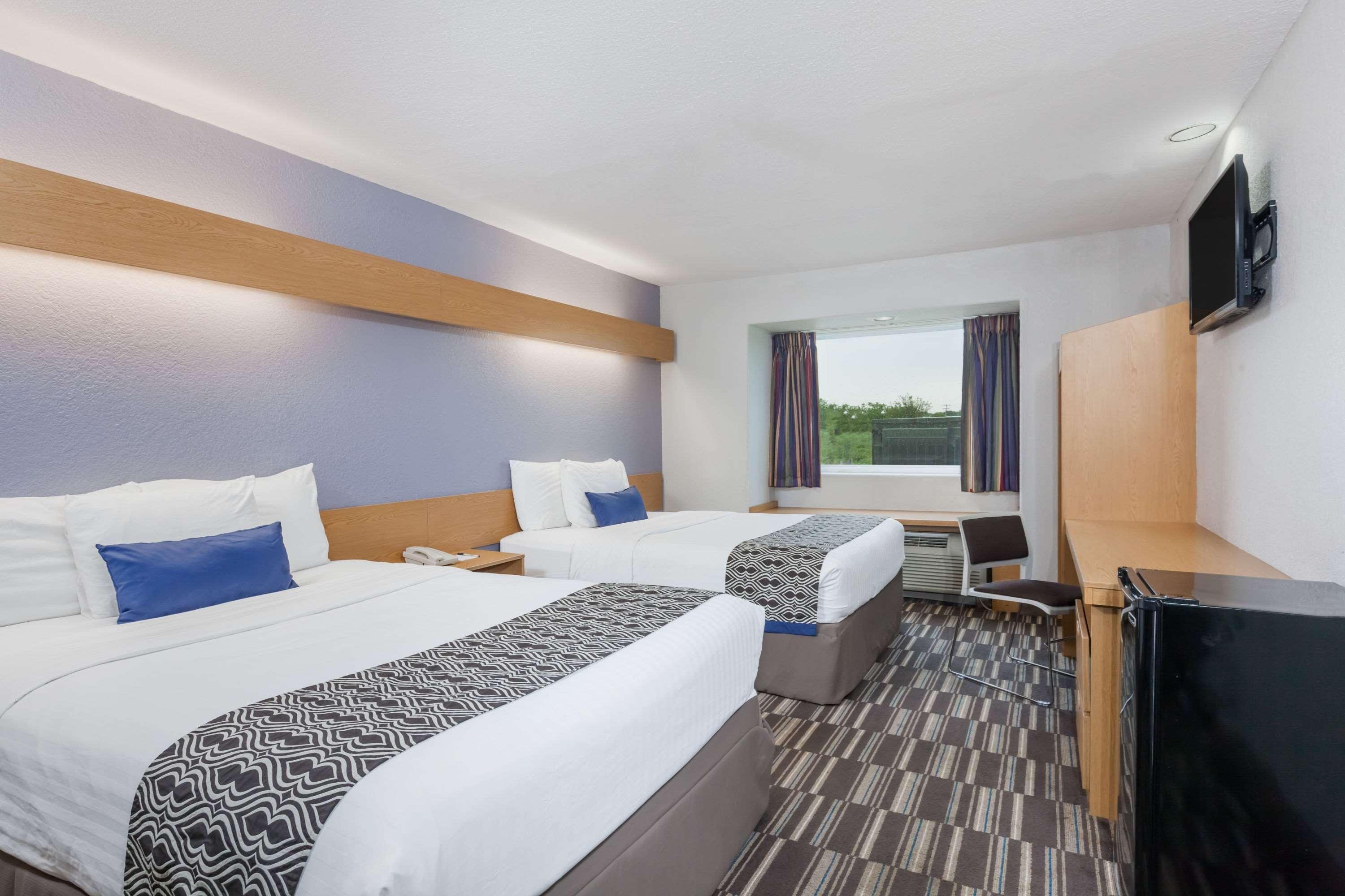 Microtel Inn & Suites By Wyndham Ardmore Ngoại thất bức ảnh
